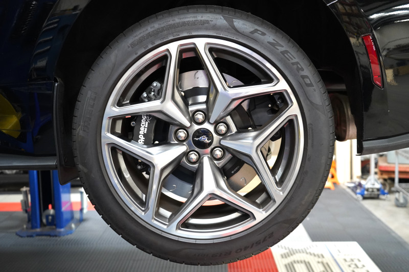 ford_s650_mustang_gt_pp_rear_anodized_kit_wheel_installed_1200.jpg